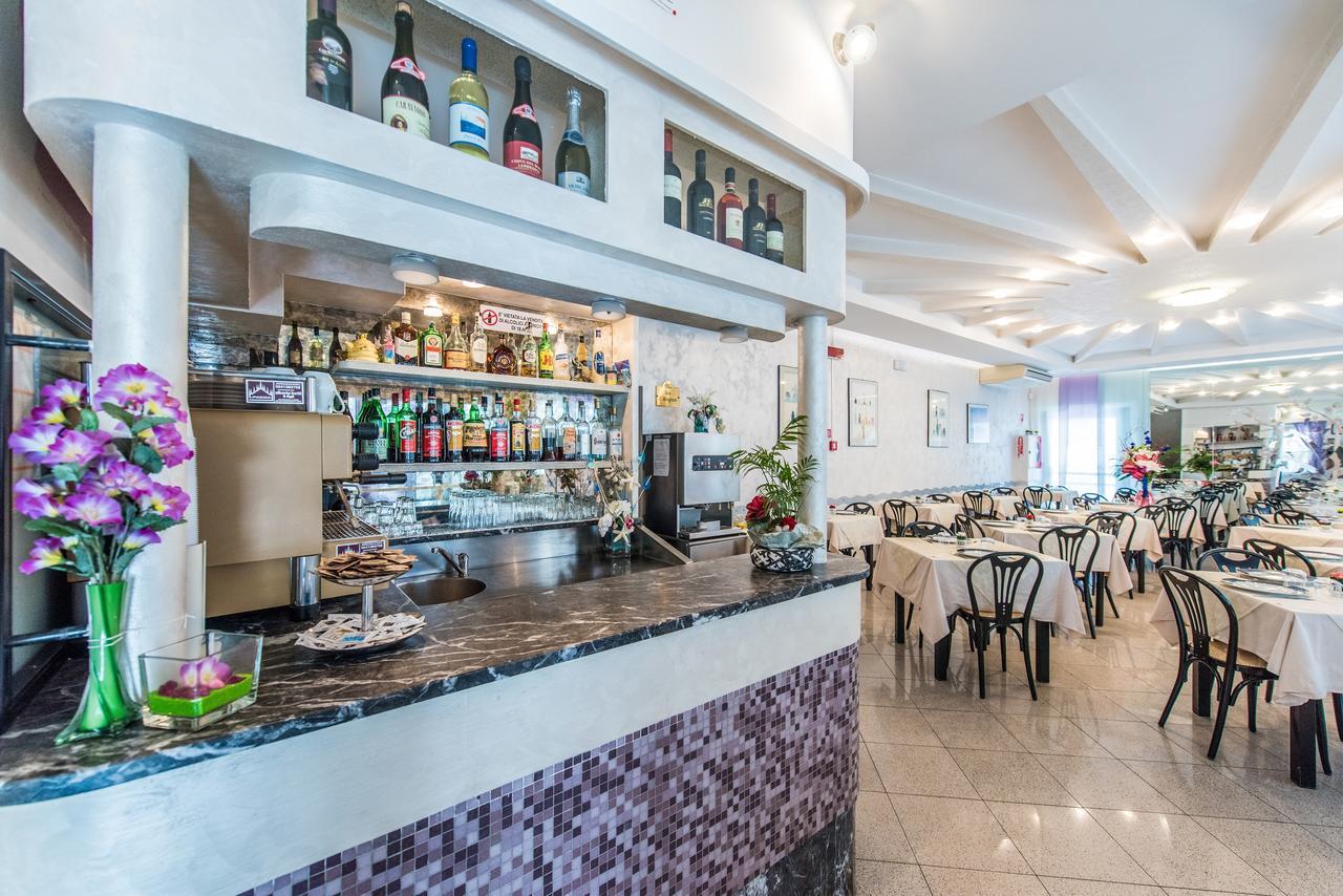 Hotel Nuovo Giardino ริมินี ภายนอก รูปภาพ
