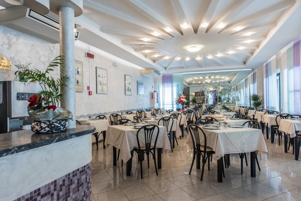 Hotel Nuovo Giardino ริมินี ภายนอก รูปภาพ