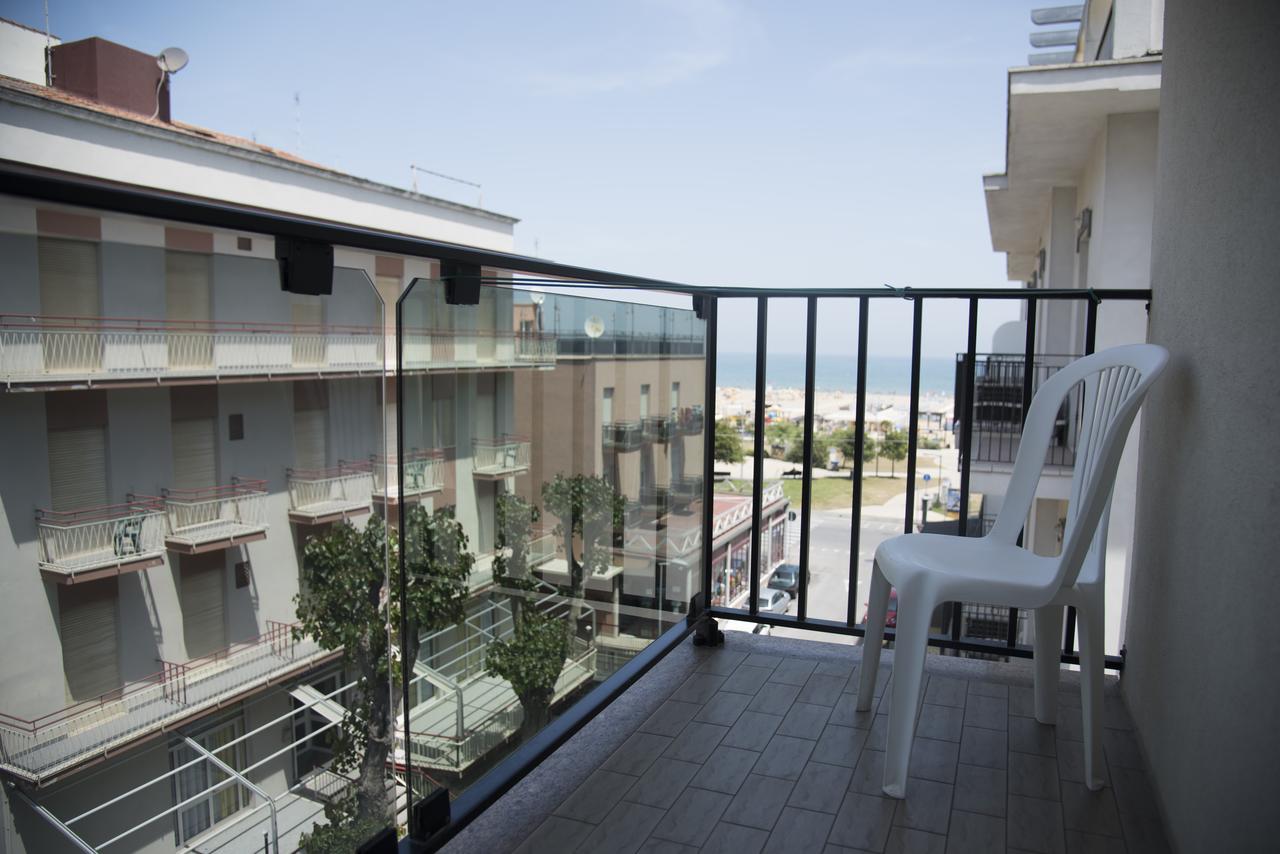 Hotel Nuovo Giardino ริมินี ภายนอก รูปภาพ